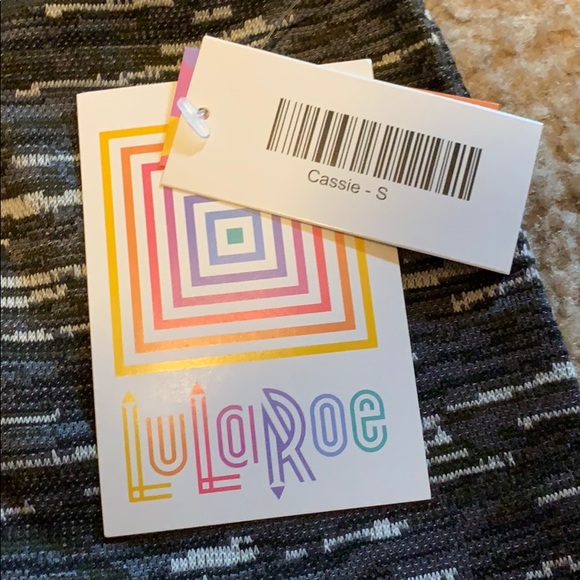 Lularoe Cassie - Picture 2 of 2